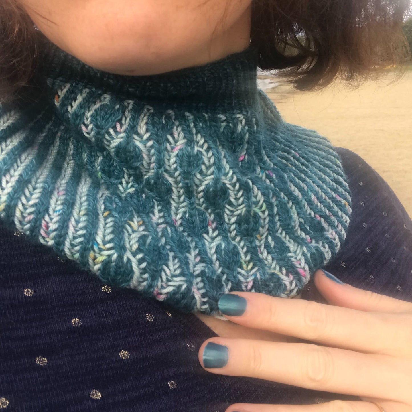 Col Fier Comme Un Paon