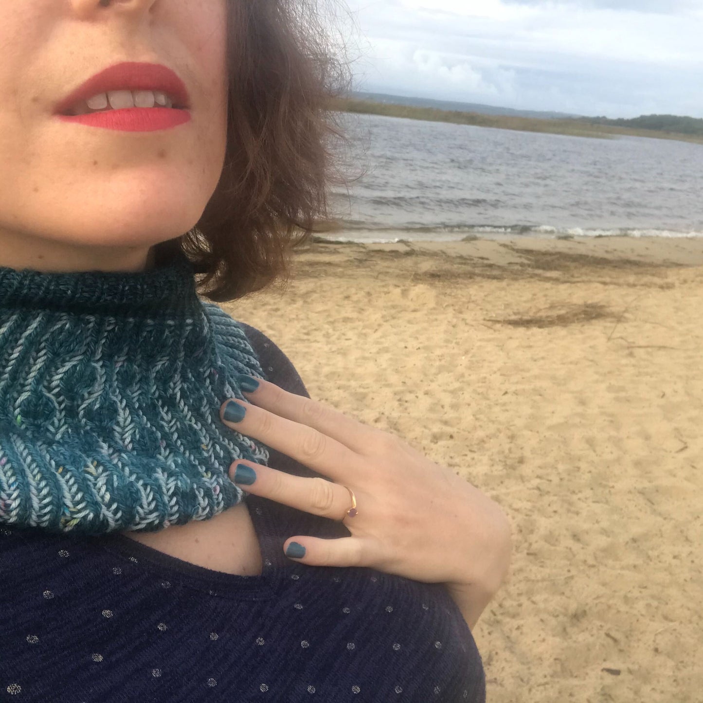 Col Fier Comme Un Paon