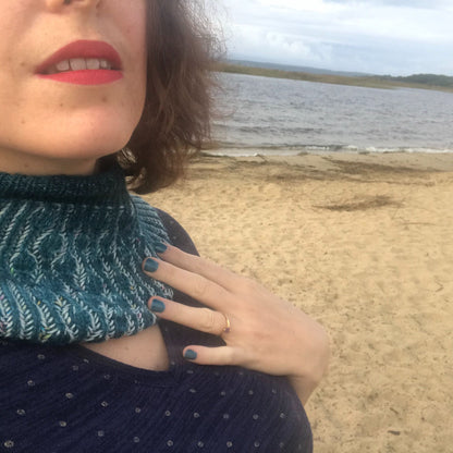 Col Fier Comme Un Paon