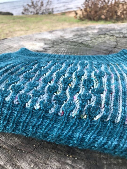 Col Fier Comme Un Paon