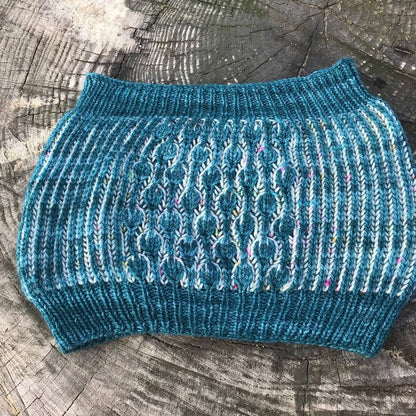 Col Fier Comme Un Paon