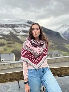 Châle Pink Adoration Mkal 2024