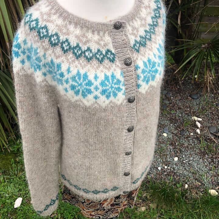 Hekla Cardigan